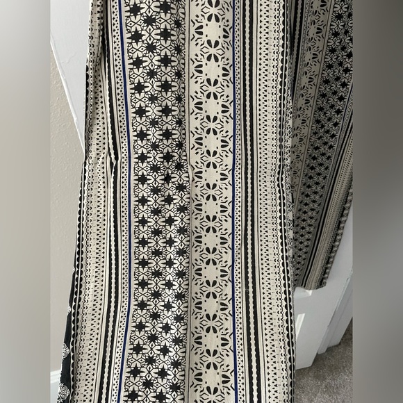 Women’s Casual Wide-Leg Pant - Picture 8 of 16